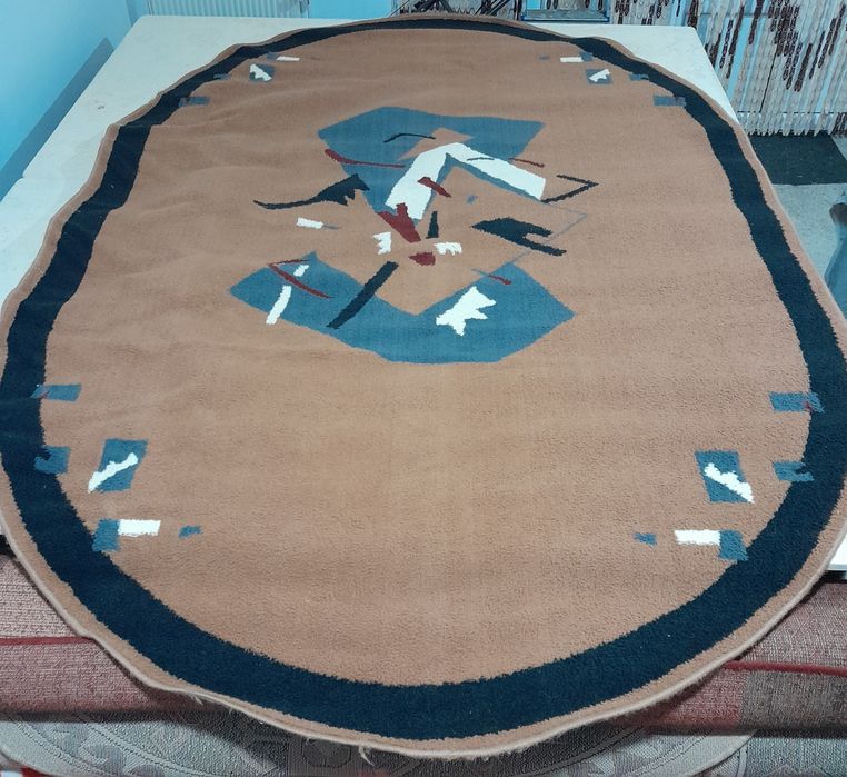 Covoare 200x400 - 350 lei, 200x300 - 250  lei, 275x185 - 200 lei