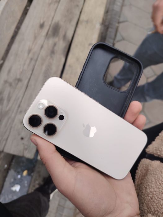 Продам Айфон 16 про