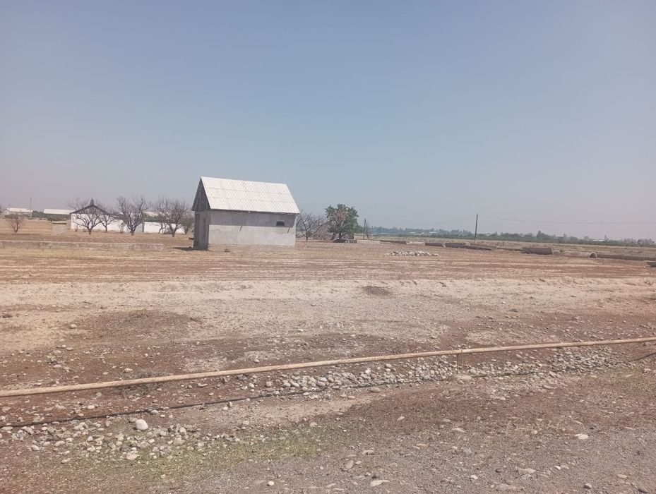 4.5 sotixli yer sotiladi