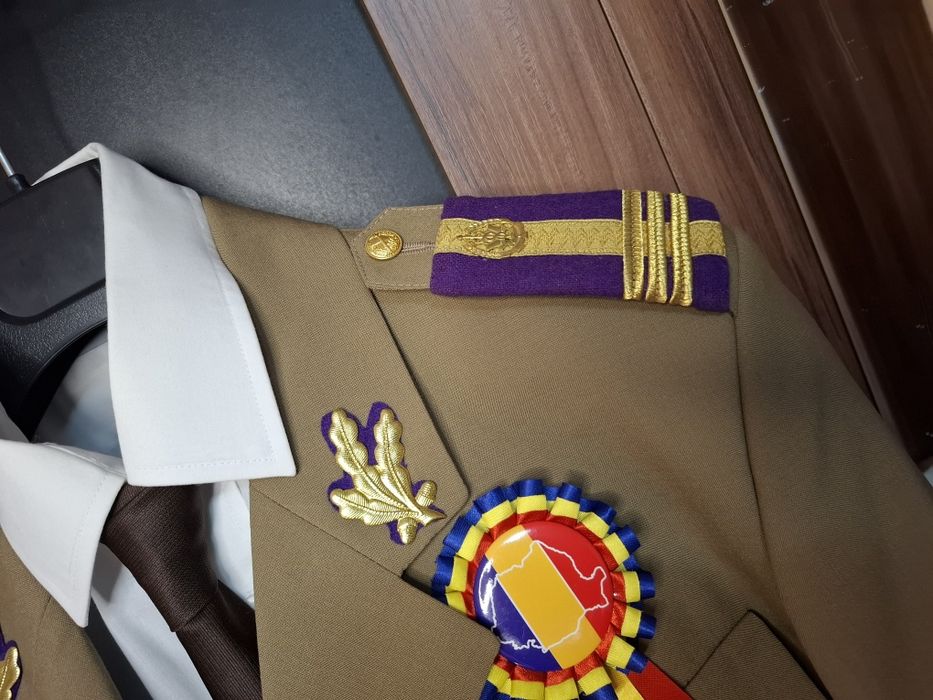 Costum militar Exceptiol Unic de Colonel Logistică