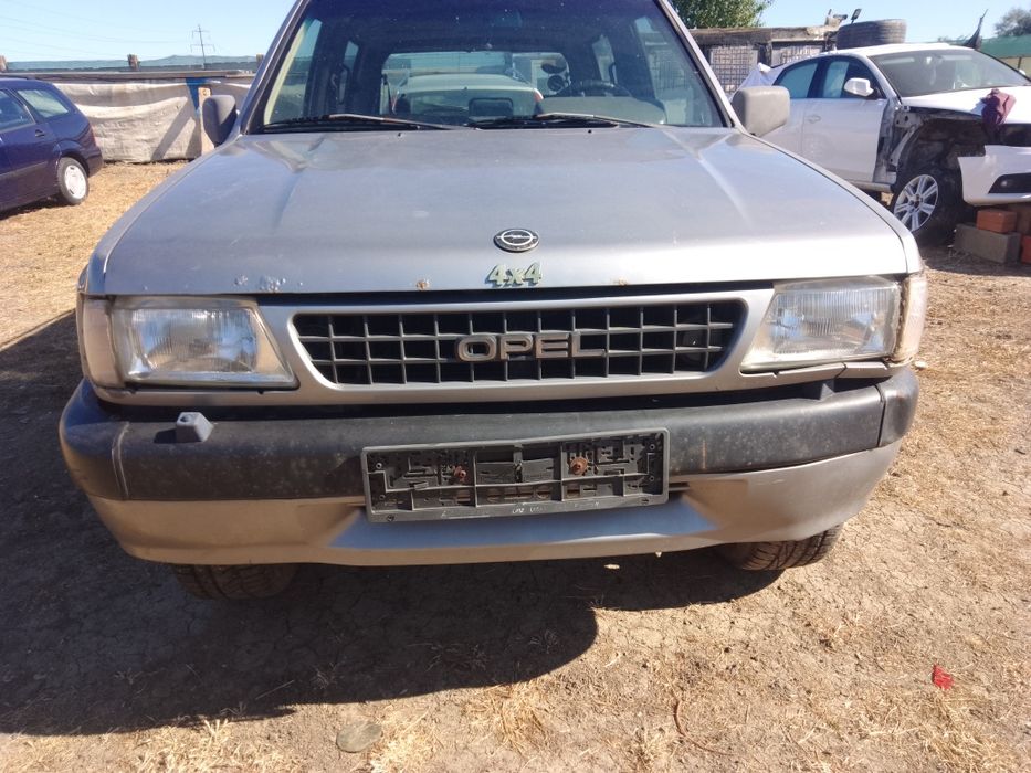 Dezmembrez Opel frontera Sport  2 l Benzină