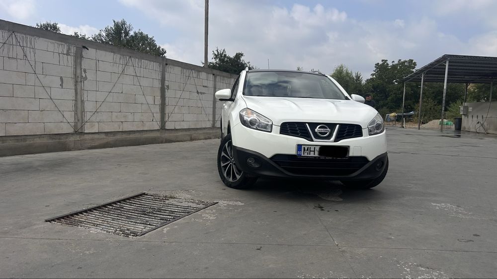 Nissan qashqai 2012