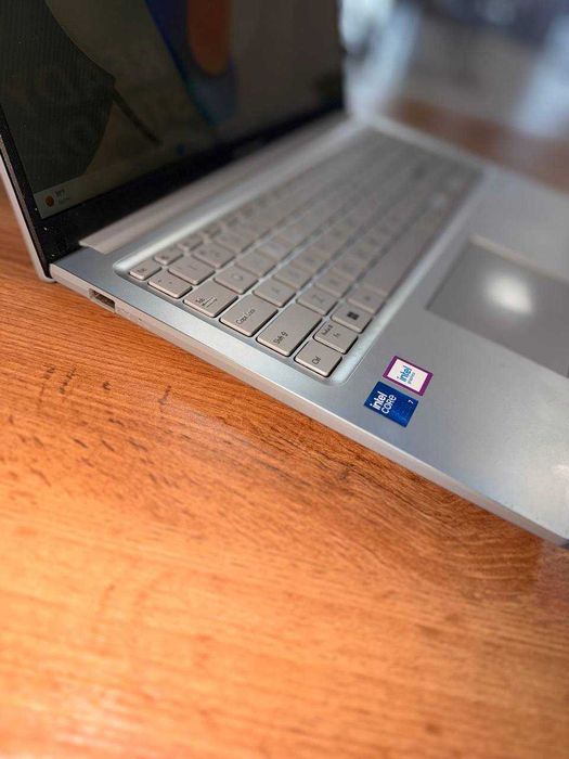 ASUS Vivobook 15
