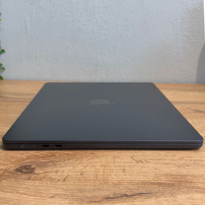 MacBook Air 15 M3 256GB RAM 16GB Midnight - GARANTIE 12 LUNI | TrueGSM