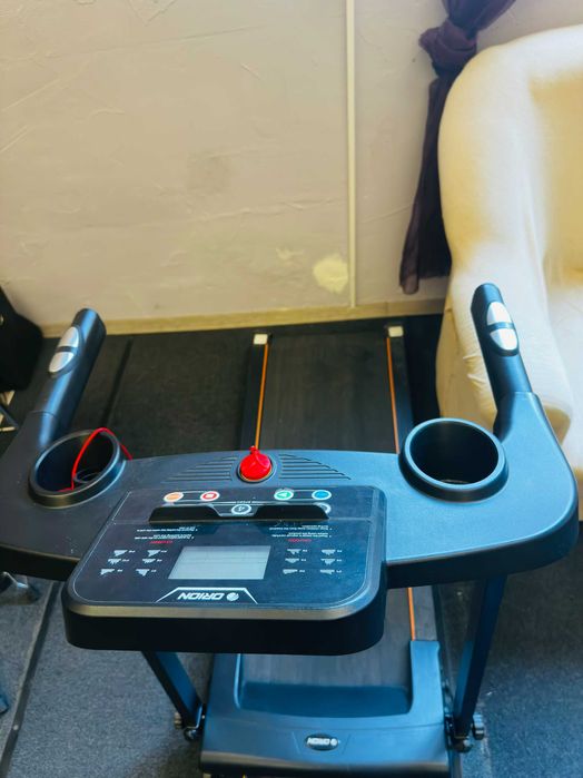 Vând bandă de alergat electrică Orion Sprint C1, pliabilă