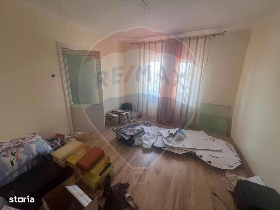 Casă 6 camere Jorasti