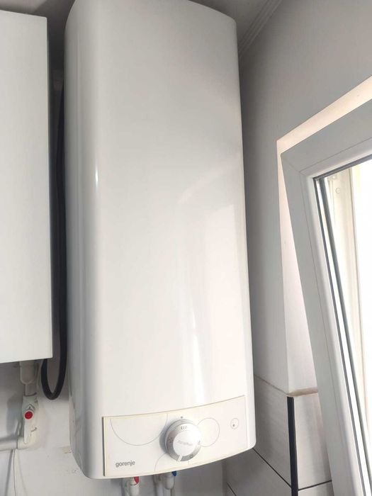 Vând boiler electric