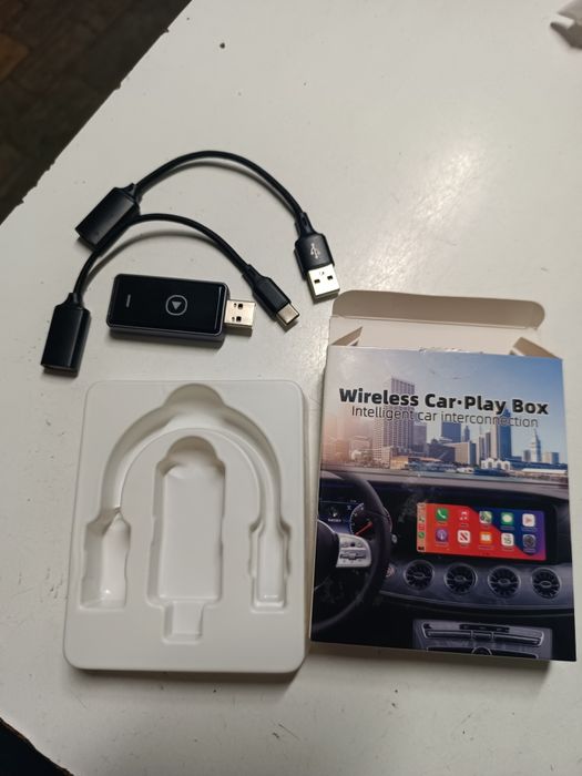 Безжичен адаптер за кола 2 в 1 Car Play