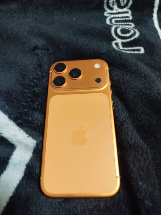 Продам Iphone 17 pro
