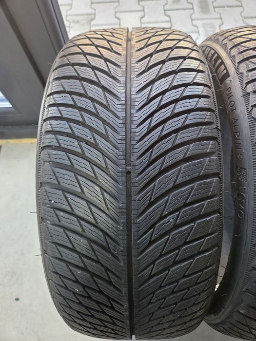 Set 2 Anvelope Noi Iarna Demo 245/40/19 dot 2024