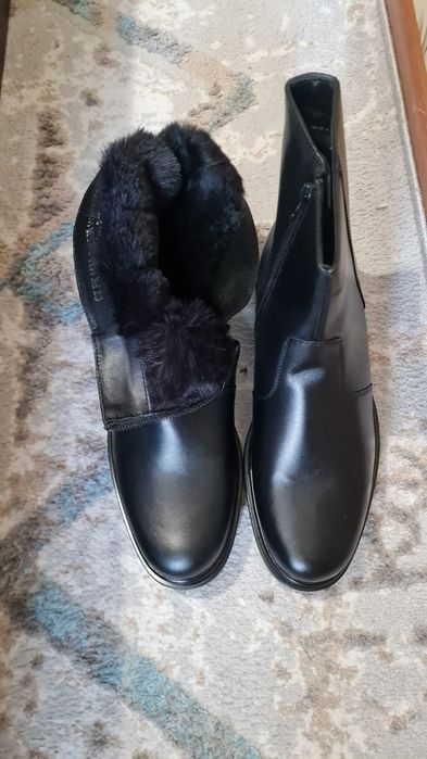 Продам зимние сапоги