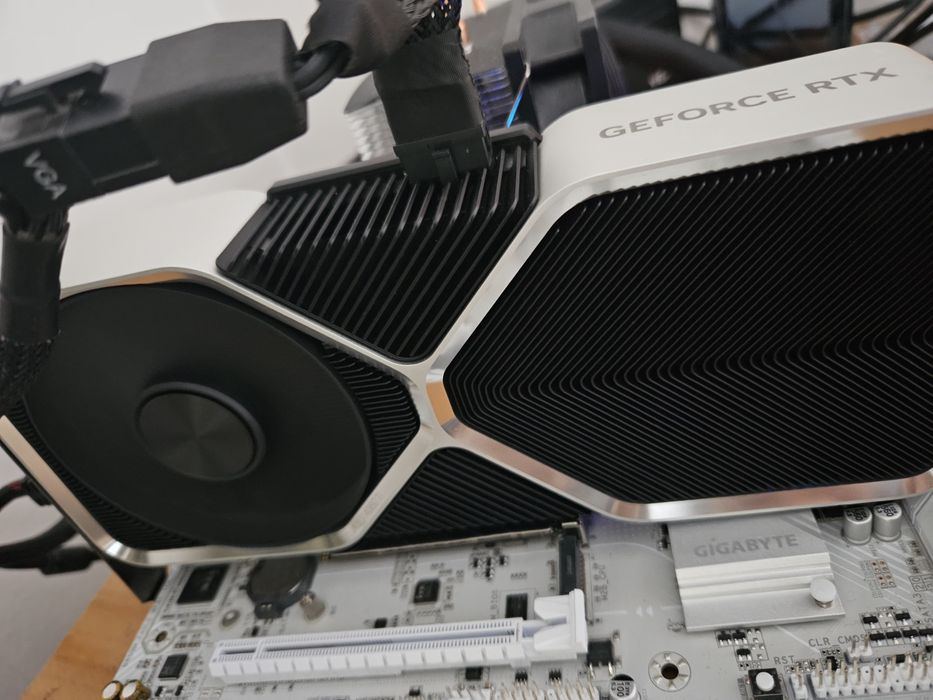 Видеокарта RTX 4060 Ti Founders Edition