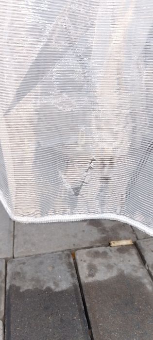 Тюль на окна продам  большую