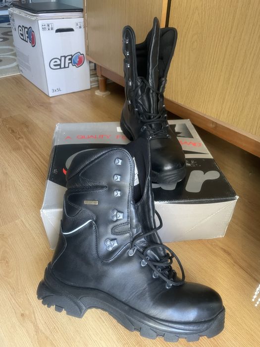 Bacanci de piele pt munte , 44