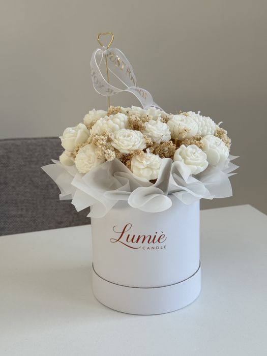 Букет от соеви свещи