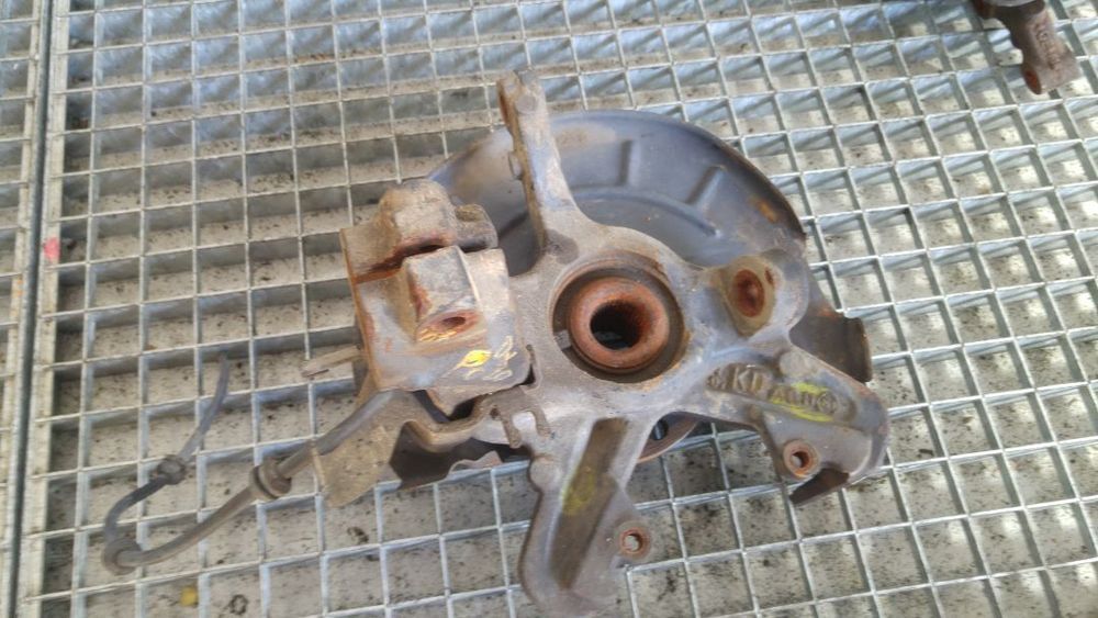 fuzeta dreapta fata vw polo 9n 6q0615312d
