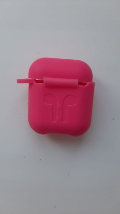 Продаю      чехол Airpods