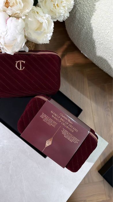 Charlotte Tilbury оригинал косметичка