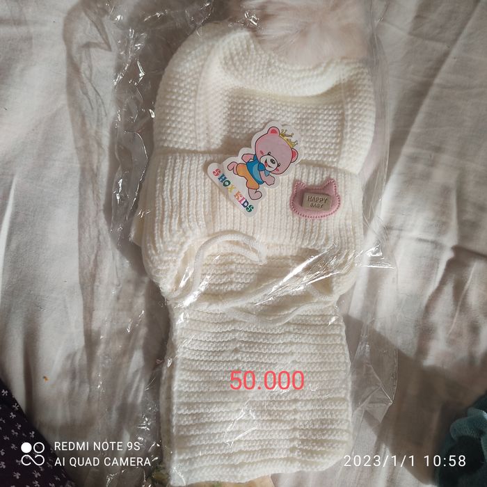 Bolalar uchun kiyim shapka sharf va filchalik kiyimcha