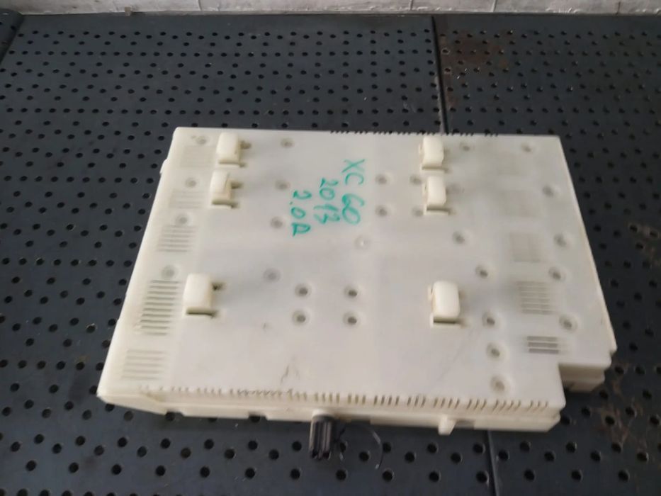 Panou sigurante 2.0 d volvo xc60 31327996aa bg9t14c256ga