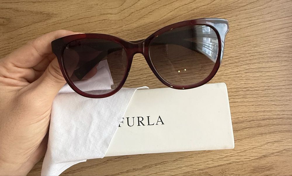 Слънчеви очила Furla модел SFU137