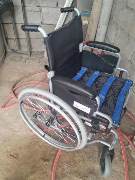 Коляска для инвалидов