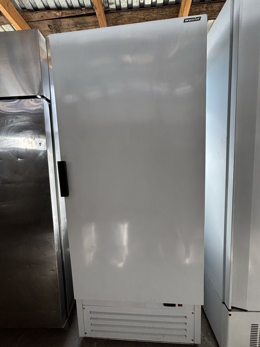 Промышленный холодильный шкаф