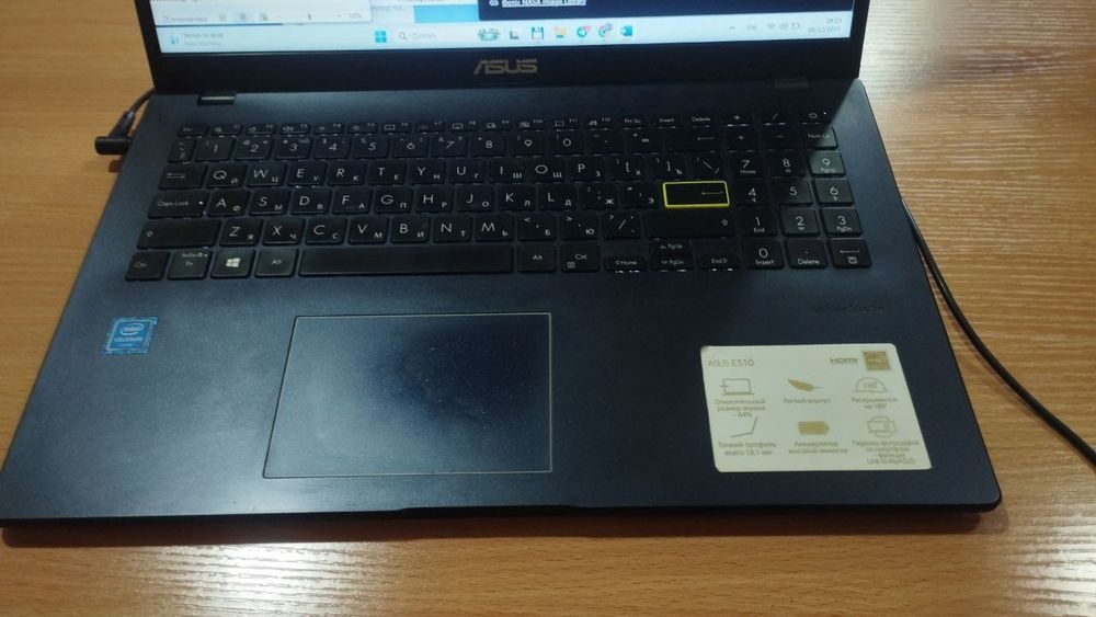 Asus E510 MA noutbuk sotiladi
CPU: intel celeron 
RAM: 4GB 
SSD: 128GB