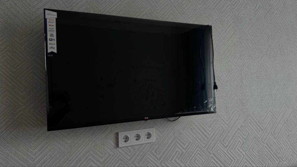 Телевизор LG 109 см