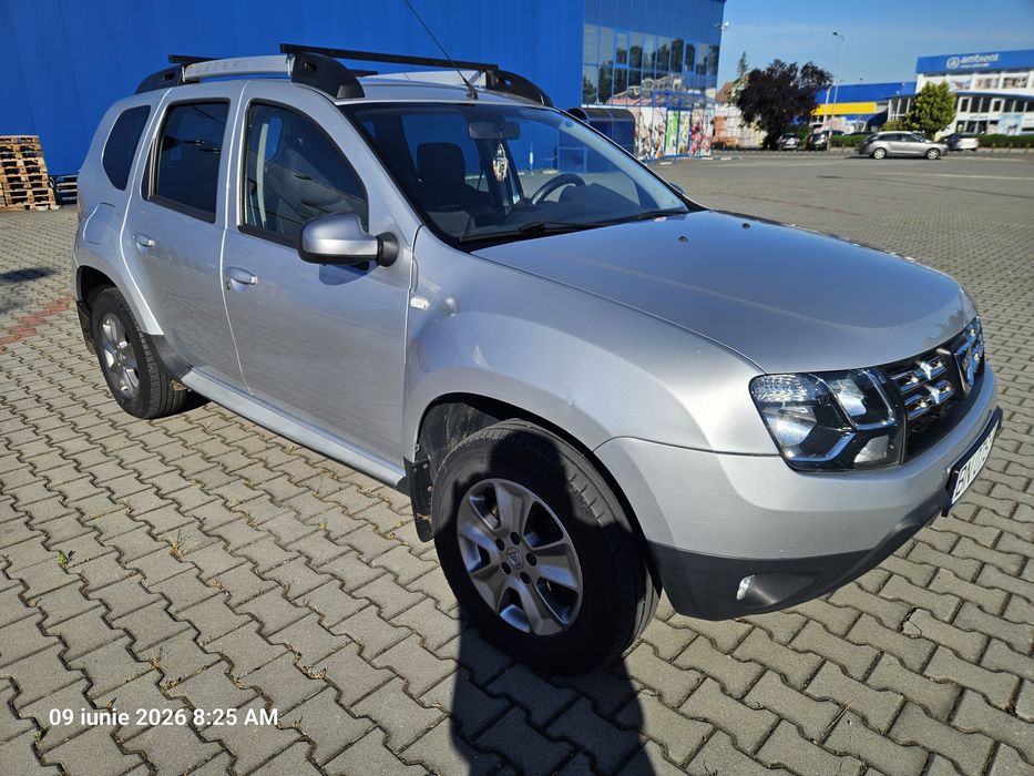 Vând Dacia duster