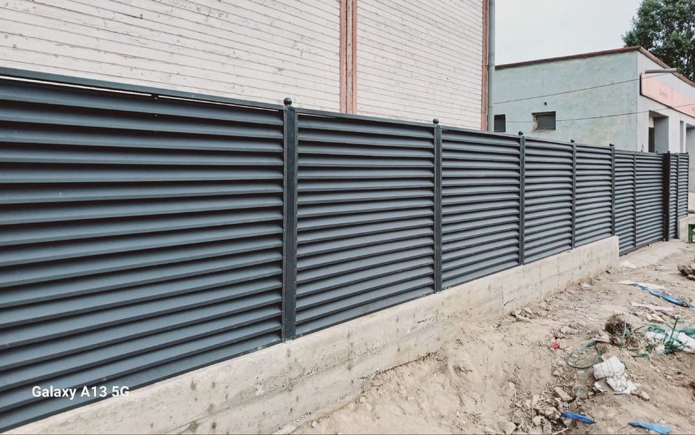 Garduri din sipca tip jaluzea