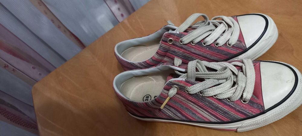 Красовки женские