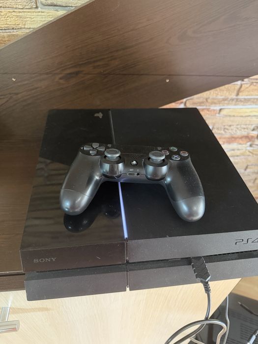 Конзола PlayStation 4 (500GB)