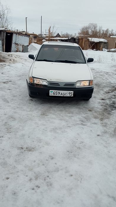 Продам нисан примера p10кусове