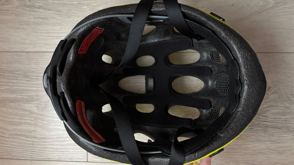 Каска за колело (шосейна)