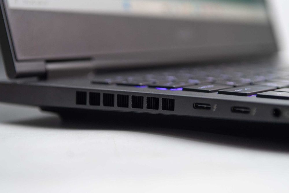 ПРОДАМ HP OMEN 16 Игровой Ноутбук Core™i9-13900HX/16GB/1TBSSD/RTX4060.