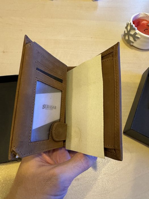 Портфейл - Чисто Нов Serasar
