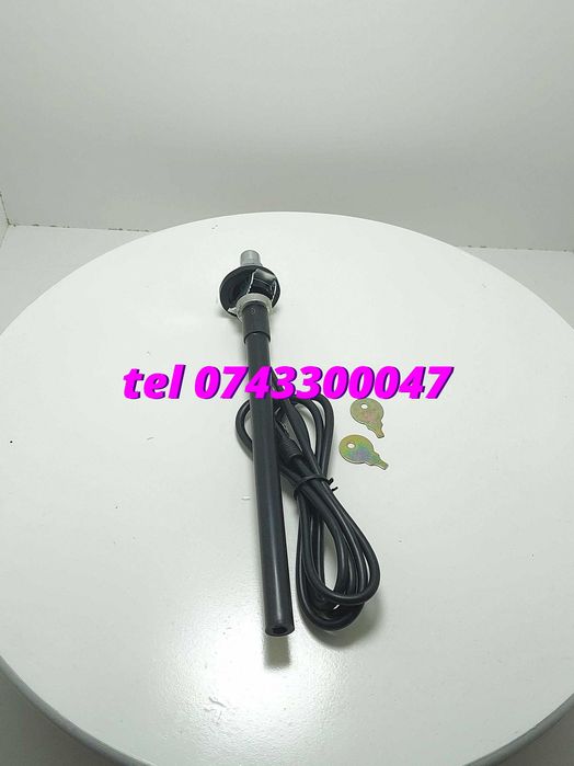 Antena Auto Radio Camion Montare In Aripa Telescopica Manuala Pentru Conectare Si Redare Audio Pe Echipamente Compatibile