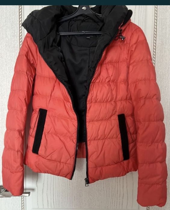 Продам осеннюю куртку