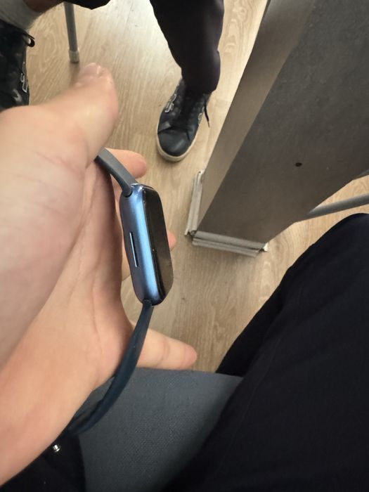 Продам эпл вотч