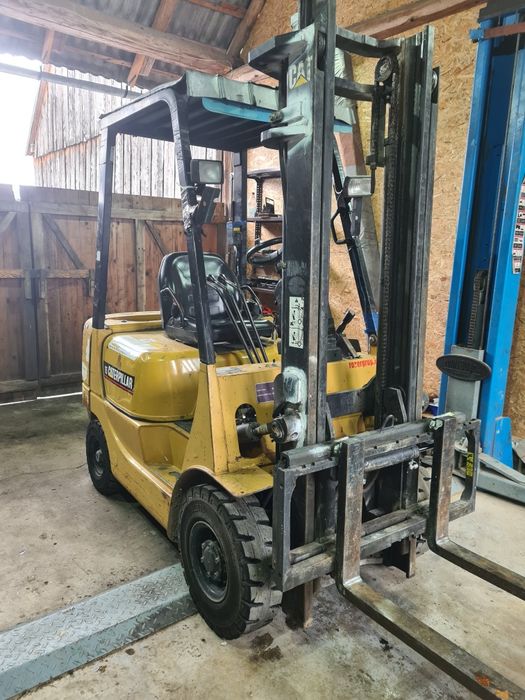 Stivuitor Caterpillar de 3,3 tone