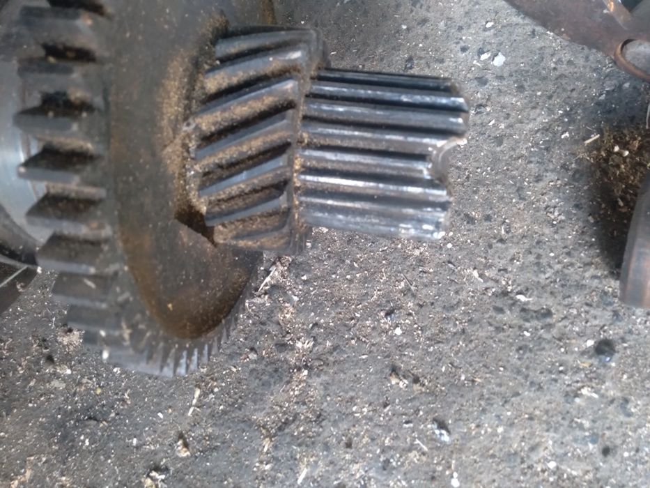 Коленваал  на т 4