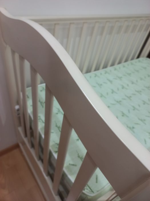 Продам детскую кроватку