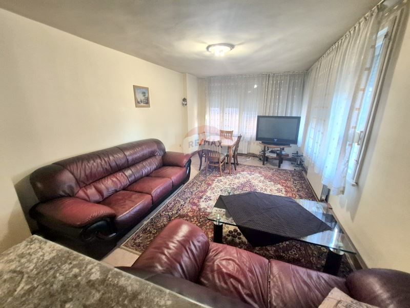 Продава се Четиристаен апартамент в Варна, Лятно кино Тракия - 100 кв.м за 2200 €/кв.м - Снимка #2