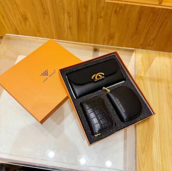 Набор кошельков..