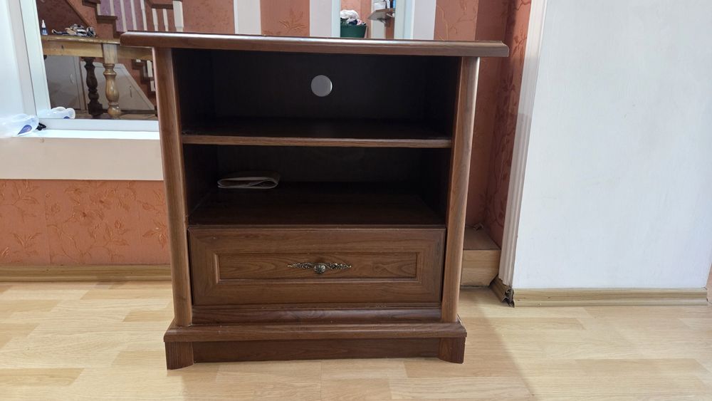 Тумба в хорошем состоянии