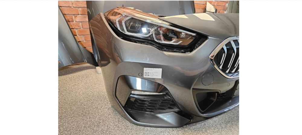 Capota ,trager ,faruri, partea fata completa BMW f44