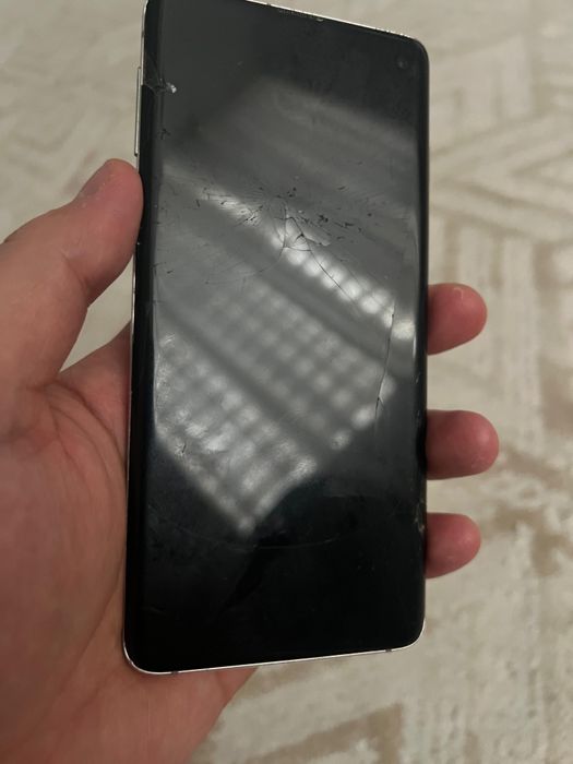 Samsung s10 8/128  сатылады