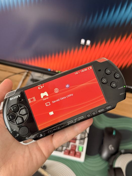 PSP 3001 modat Ark4  50 jocuri 64gb