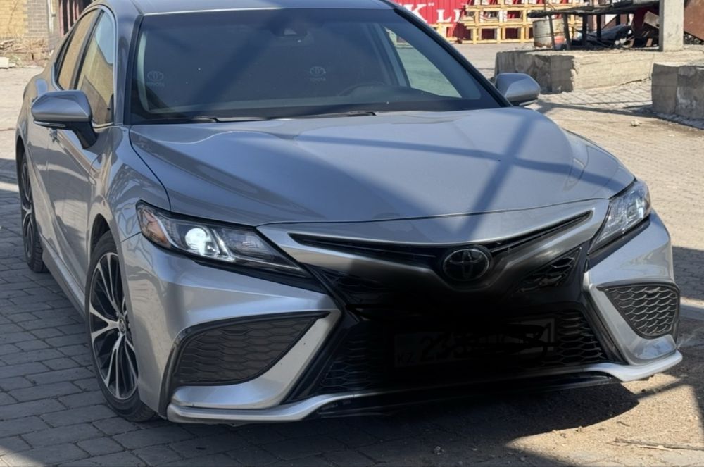 Фары от камри 70 SE